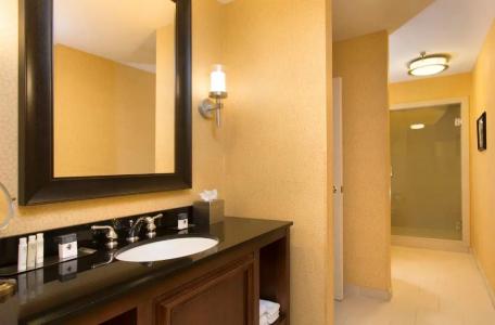 DoubleTree Suites by Hilton - 40