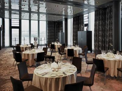 Hyatt Regency Dusseldorf - 20
