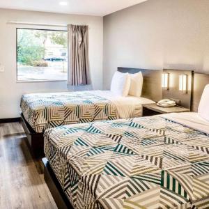 6-Carlsbad, Ca - East Near Legoland - 12
