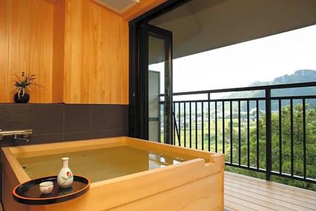 Yamanaka Onsen Hanatsubaki - 75