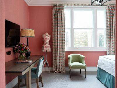 Charlotte Street, Firmdales - 27