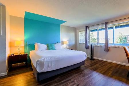 Coast River Inn By Oyo - 73