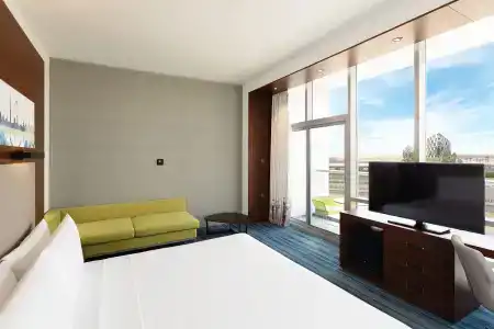 Aloft Dubai South - 2