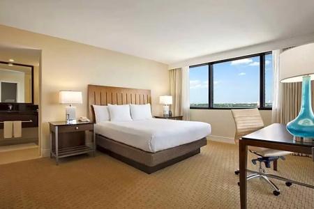 Hilton Miami Airport Blue Lagoon - 84