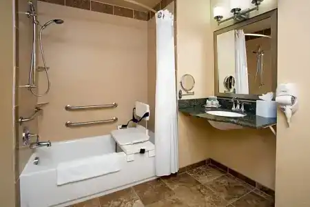 Holiday Inn & Suites Downtown, an IHG - 94
