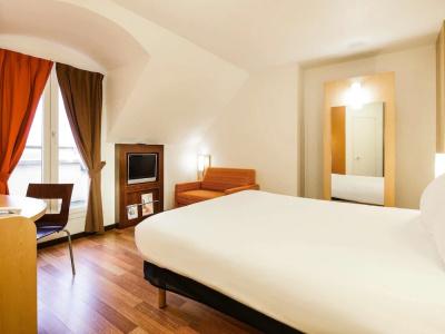 ibis Versailles Château - 20