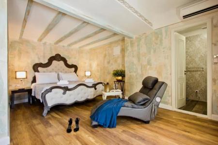 Plaza Marchi Old Town - Mag Quaint & Elegant Boutiques - 153