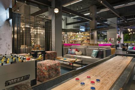 Moxy Chicago Downtown - 11