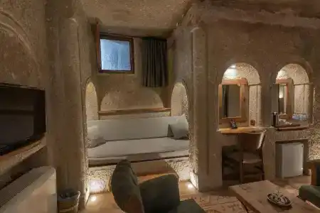 Sarnich Cave Suites - 81