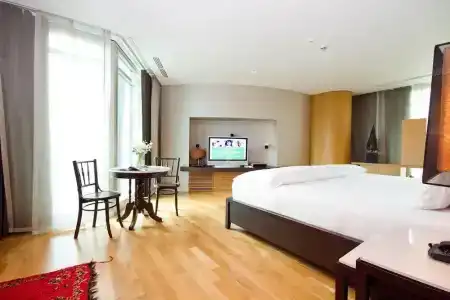 Maduzi, Bangkok - 130