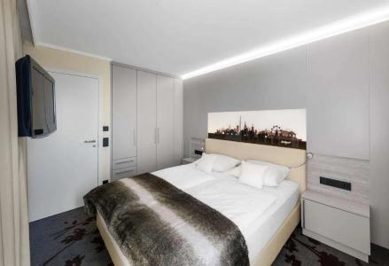 SI-SUITES - 45