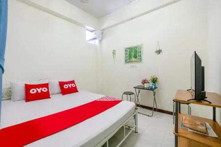 Vaccinated Staff - Oyo 906 Bann One Love - 61