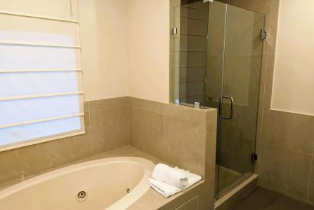 Ramada by Wyndham Culver City - 7