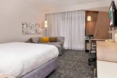 Courtyard by Marriott Dallas Northwest - 46