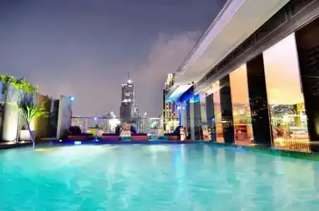 Galleria Sukhumvit 10 Bangkok by Compass Hospitality - 26