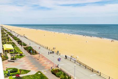 Hampton Inn Virginia Beach Oceanfront North - 23