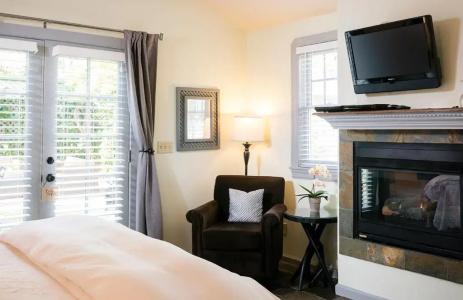 1801 First Luxury Inn - 8