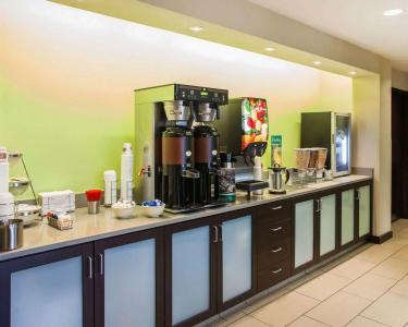 Quality Inn & Suites - 23
