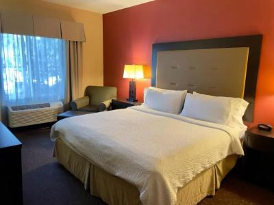 Holiday Inn Express Vancouver North - 54