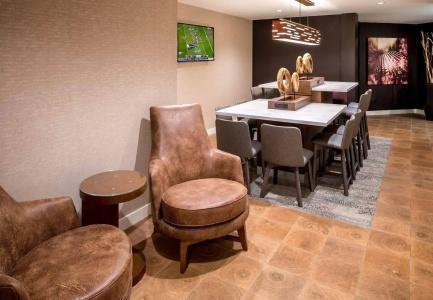 Courtyard by Marriott Portland North - 19