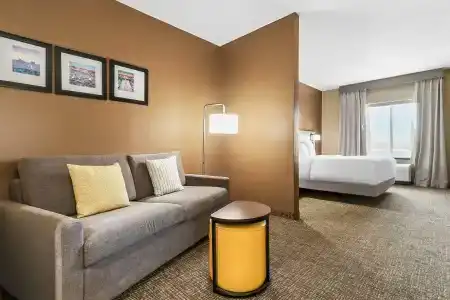 Comfort Suites West - 62