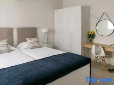 Louis Paphos Breeze - 90