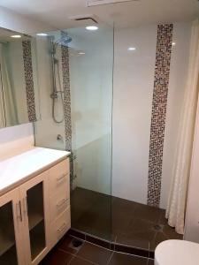 Outrigger Burleigh - 120