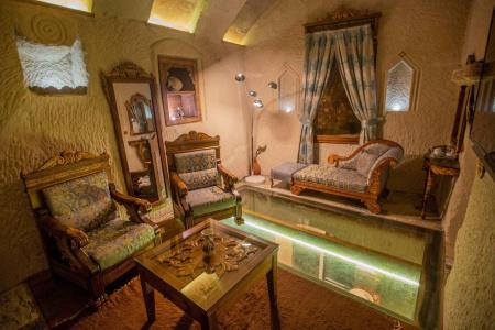Hermes Cave - 174