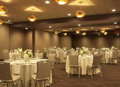 The Broadway - a DoubleTree by Hilton - 19