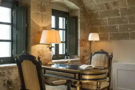 Moni Emvasis Luxury Suites - 60