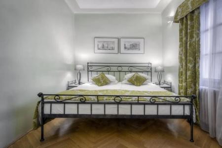 At the Black Star -Charming Romantic Suites and Apartments - 51