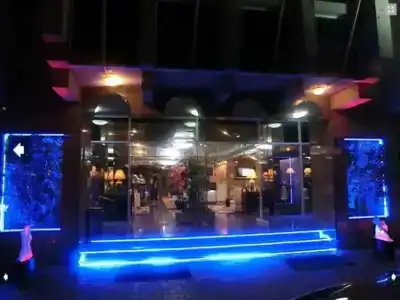 Al Muraqabat Plaza - 16