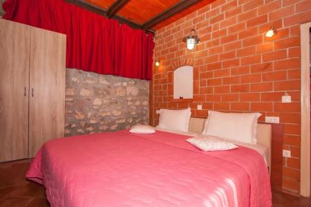 Garden Apartment - 165