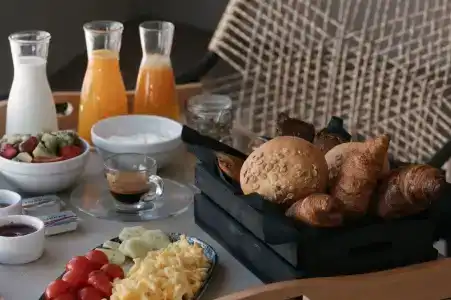 Elements Cozy Suites - 12