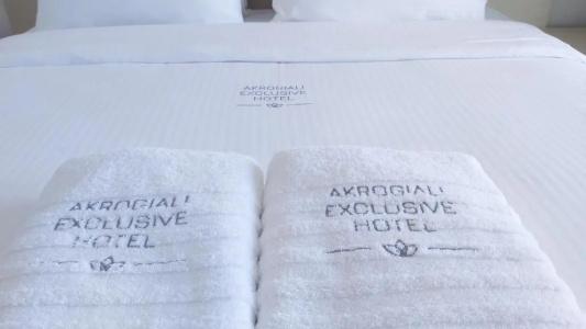 Akrogiali Exclusive (Adults Only) - 46