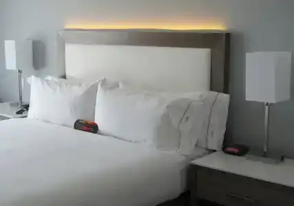 Holiday Inn Express & Suites San Diego - Mission Valley, An Ihg - 1