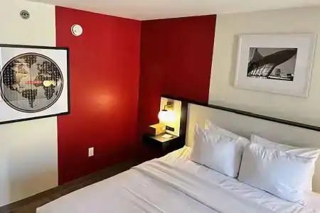 Ambassador Inn - 22
