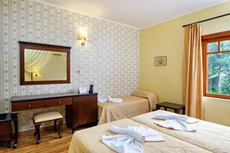 Halepa - 65