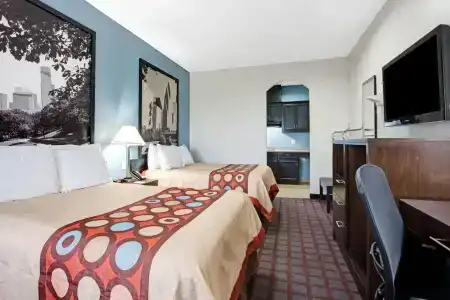 Super 8 by Wyndham Houston North I-45 - 18