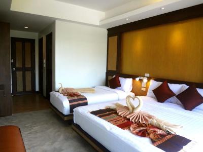 Lanta for Rest Boutique - 70
