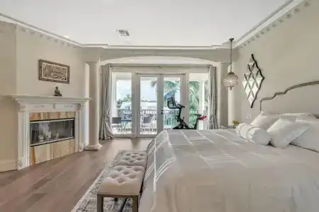 Breakaway Inn - 91