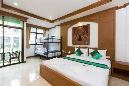 Magnific Guesthouse Patong - 3