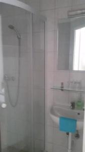 Omega Guesthouse Budapest - 37
