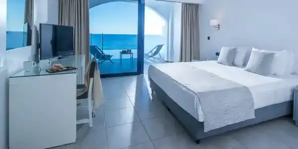 Peninsula Resort & Spa - 15