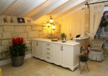 Salbakos Herakleia Boutique - 1