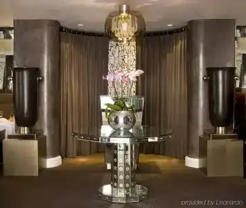 The Mandeville - 29