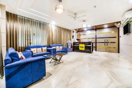 FabSapphire Inn - 10