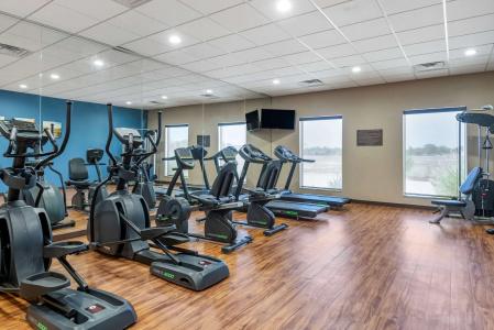 Comfort Suites - University - 23