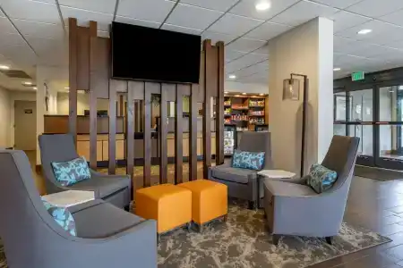 Best Western Plus - 17
