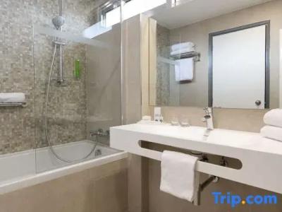 Best Western Mediterranee Menton - 68